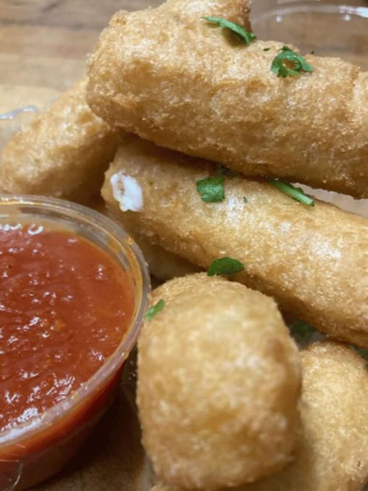 Mozzarella Sticks (6)